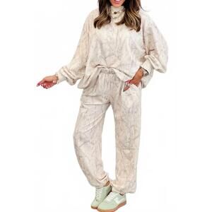 NEW JUPITER & ME cream camo pants set in white